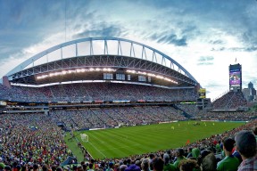 金年会网页版-王者归来！蒂姆首秀状态爆棚，TL主场沸腾掀翻强敌
